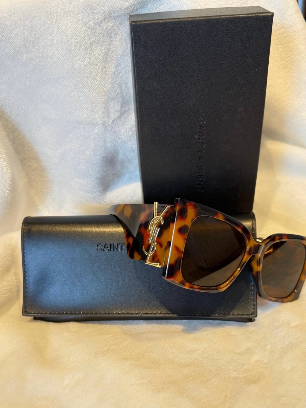 Saint Laurent Tortoiseshell Cat-Eye Sunglasses with Brown Lenses - Picture 2 of 4